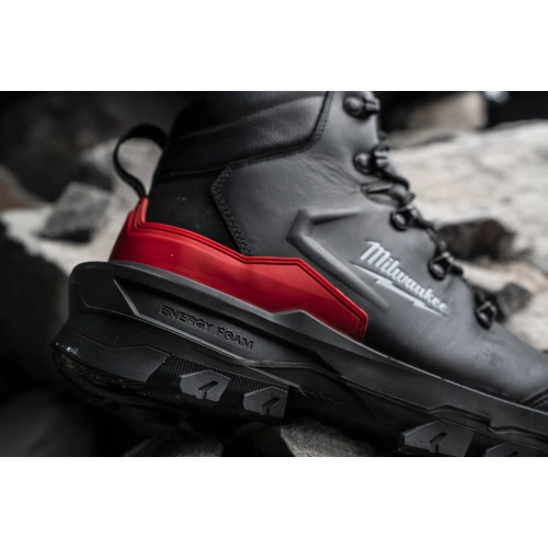 Obuwie bezpieczne ARMOURTRED S3S 1M110111W ESD CI HI HRO SC FO LG SR czarne rozm. 41 Milwaukee 4932493765