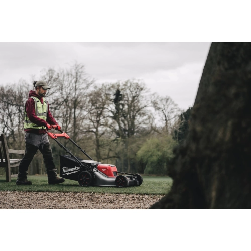 M18 F2LM53-122 kosiarka z napędem FUEL™ 53 cm na dwa akumulatory Milwaukee 4933499213