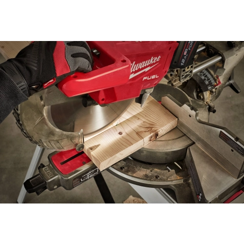 M18 FMS305-121 piła ukośnica z posuwem FUEL™ 305 mm ONE-KEY™ Milwaukee 4933499181