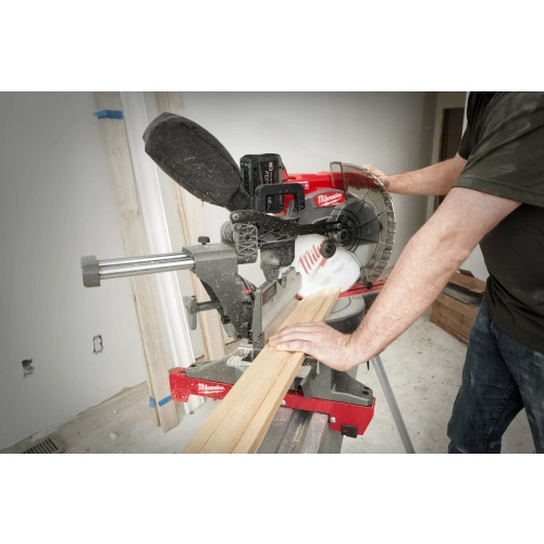 M18 FMS305-121 piła ukośnica z posuwem FUEL™ 305 mm ONE-KEY™ Milwaukee 4933499181