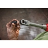 M12 FPTR-0 Grzechotka przelotowa FUEL™ Milwaukee – Nasadka przelotowa w dłoni
