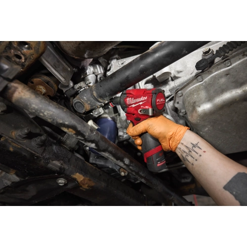 M12 FCIWF38G3-0 Klucz udarowy z pierścieniem 3/8″ 745Nm FUEL™ Milwaukee – widok 7