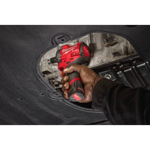 M12 FCIWF38G3-0 Klucz udarowy z pierścieniem 3/8″ 745Nm FUEL™ Milwaukee – widok 8