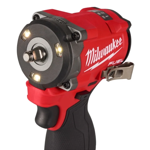 M12 FCIWF38G3-0 Klucz udarowy z pierścieniem 3/8″ 745Nm FUEL™ Milwaukee – widok 3