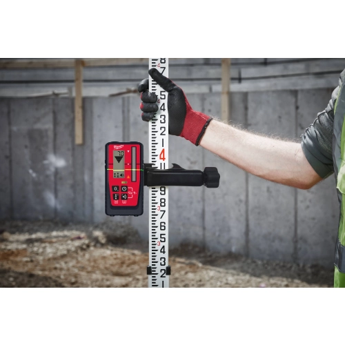 Laserowy detektor do laserów i niwelatorów LRD100 Milwaukee – widok 6