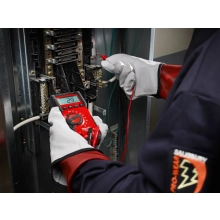 Lekki profesjonalny miernik 2216-40 Milwaukee – widok 2