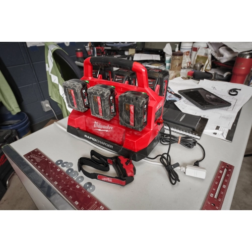 M18 PC6 szybka ładowarka 6-portowa PACKOUT™ Milwaukee 4932480162