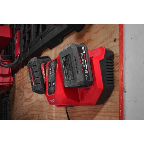M18 DBSC podwójna super ładowarka M18™ Milwaukee 4932492531