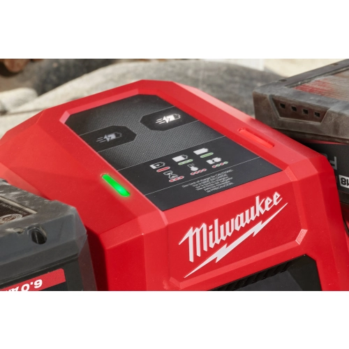 M18 DBSC podwójna super ładowarka M18™ Milwaukee 4932492531