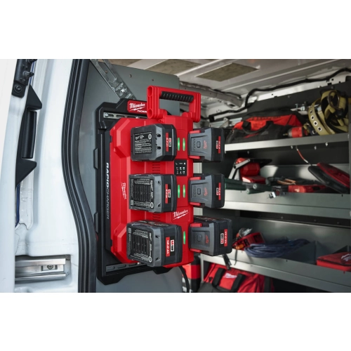 M18 MPC6 mobilna szybka ładowarka 6-portowa PACKOUT™ Milwaukee 4932498551