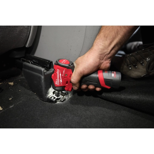 M12 FSCIWF14-252X Subkompaktowy klucz udarowy 1/4″ z pierścieniem Milwaukee 4933498974