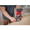 M18 FR12KIT-0P Frezarka górnowrzecionowa 12mm Milwaukee – M18 FR12 frezuje profil w desce na stanowisku