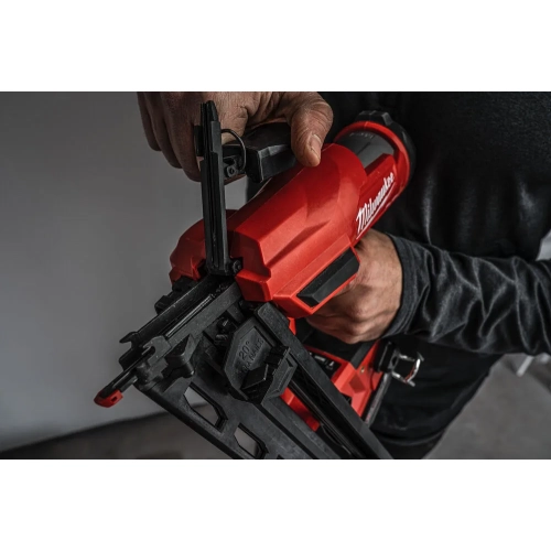 M18 FN16GA-0X Gwoździarka 16 GA Milwaukee – widok 4