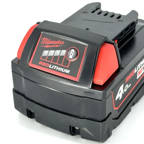 M18 B4 akumulator M18™ REDLITHIUM™ 4,0 Ah Milwaukee – widok 3