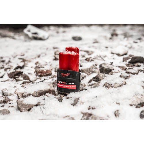 M12 HB2.5 akumulator M12™ HIGH OUTPUT™ 2,5 Ah Milwaukee – detal