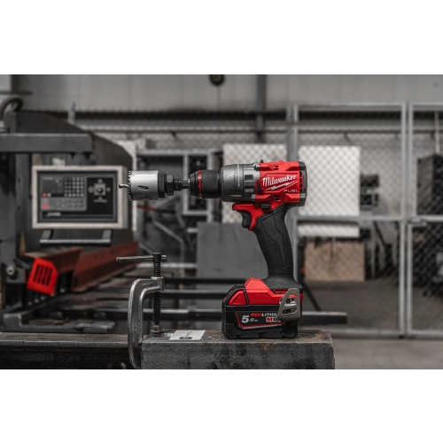 M18 FDD3-502X FUEL™ Wiertarko-wkrętarka Milwaukee – w pracy 2