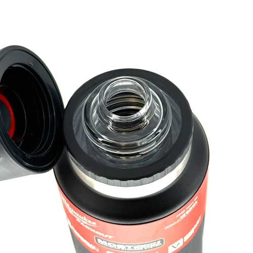 Czarna termiczna butelka (kubek) z pokrywką PACKOUT Milwaukee 1065 ml