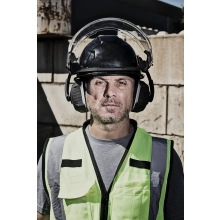 Kask hełm ochronny Milwaukee BOLT100 niewentylowany czarny – widok 2