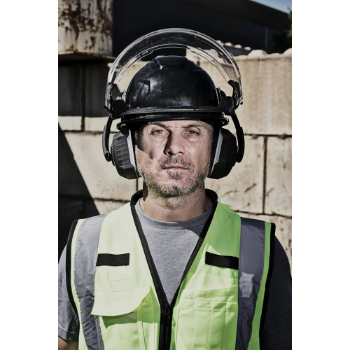 Kask hełm ochronny Milwaukee BOLT100 niewentylowany czarny – widok 2