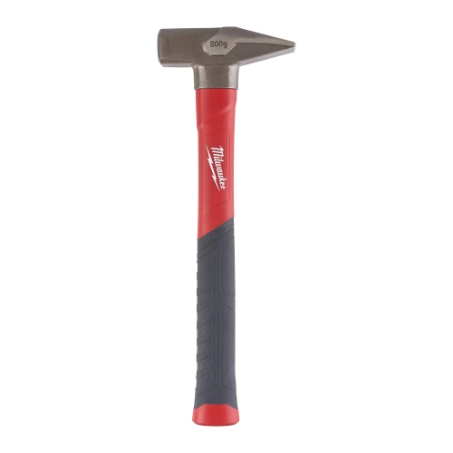 Młotek ślusarski z trzonkiem z włókna szklanego Milwaukee 800 g