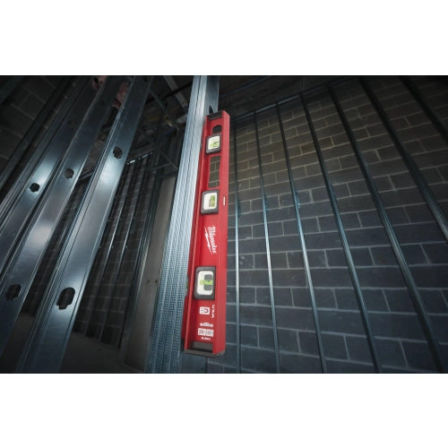 Poziomica magnetyczna dwuetowa Milwaukee I-BEAM 60 cm – widok 4