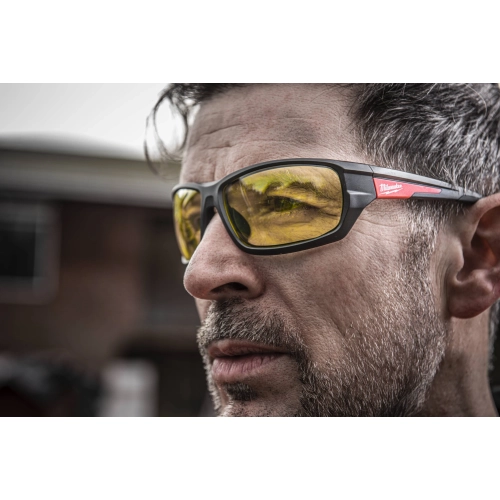 Okulary ochronne PREMIUM Milwaukee żółte – widok 3