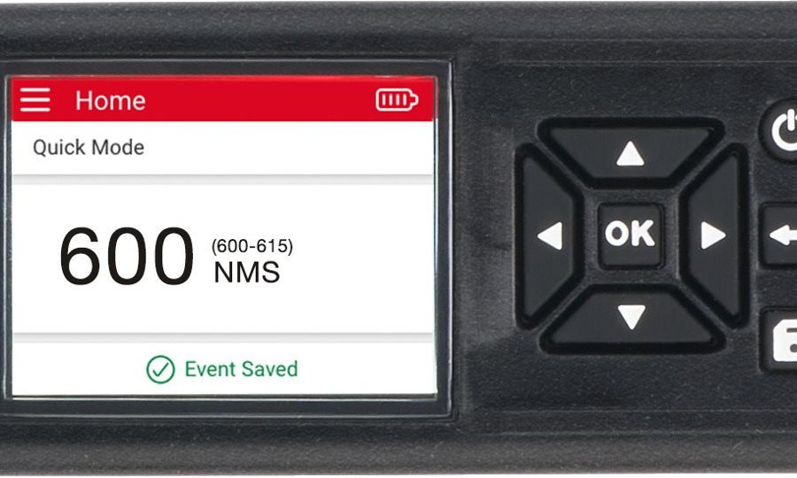 Wyświetlacz cyfrowego klucza dynamometrycznego Milwaukee M12 ONEFTR z ustawionym momentem
