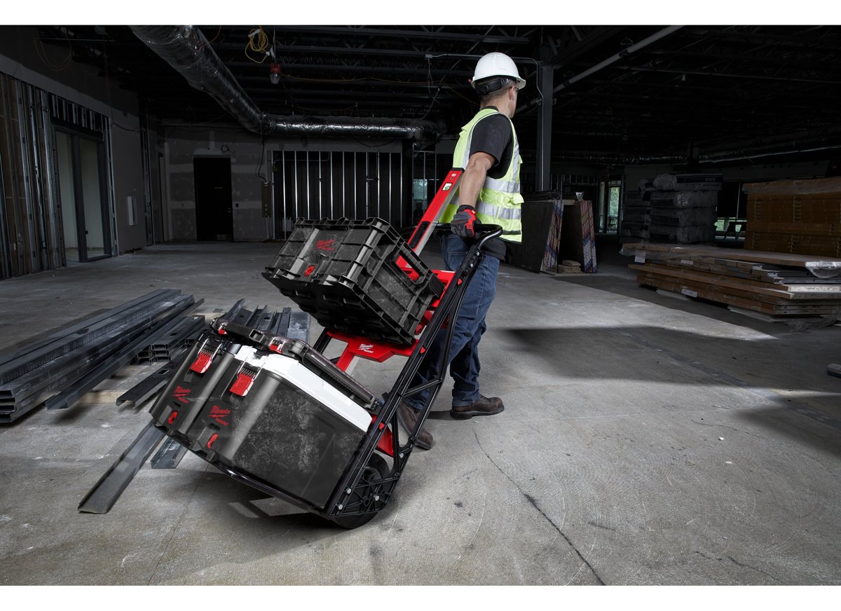 Wózek transportowy PACKOUT z zestawem skrzyń na budowie