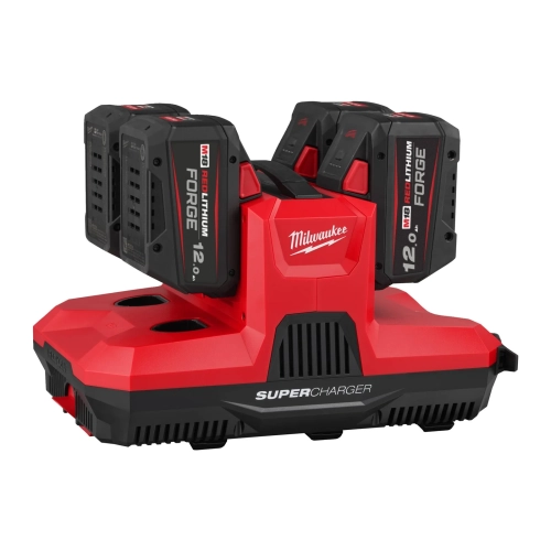 M12-18 MBPSC4 ładowarka Milwaukee 4-portowa PACKOUT™ – super ładowarka M12™ i M18™ – Gniazda hybrydowe M12™/M18™ (ujęcie 2)