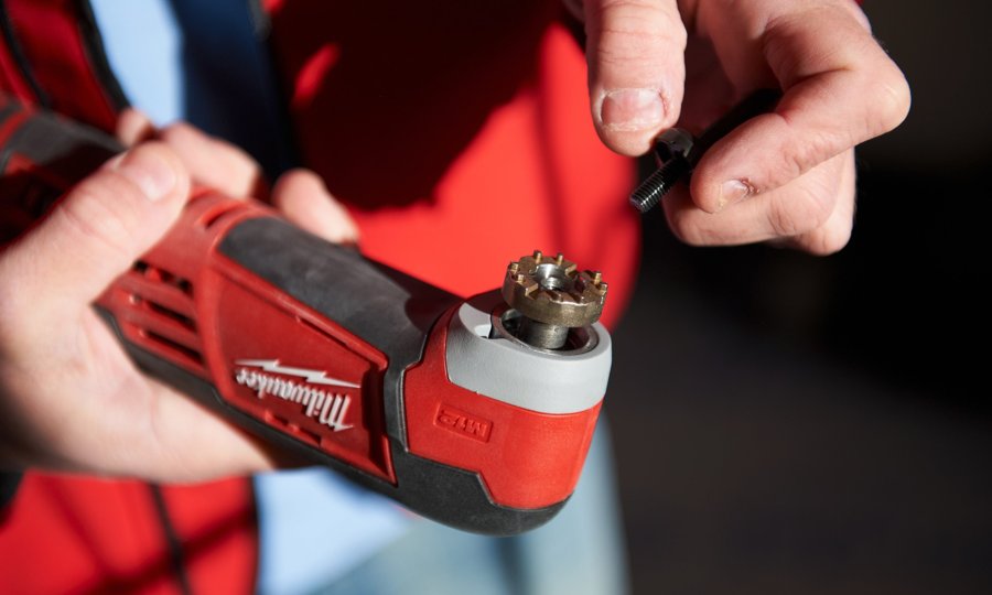 Uniwersalny adapter osprzętu