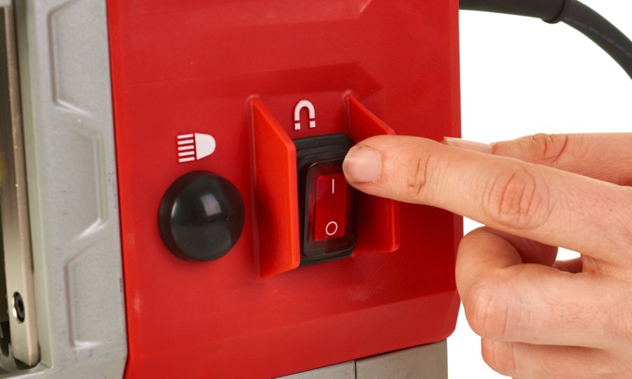 AUTOSTOP™ i włącznik magnesu