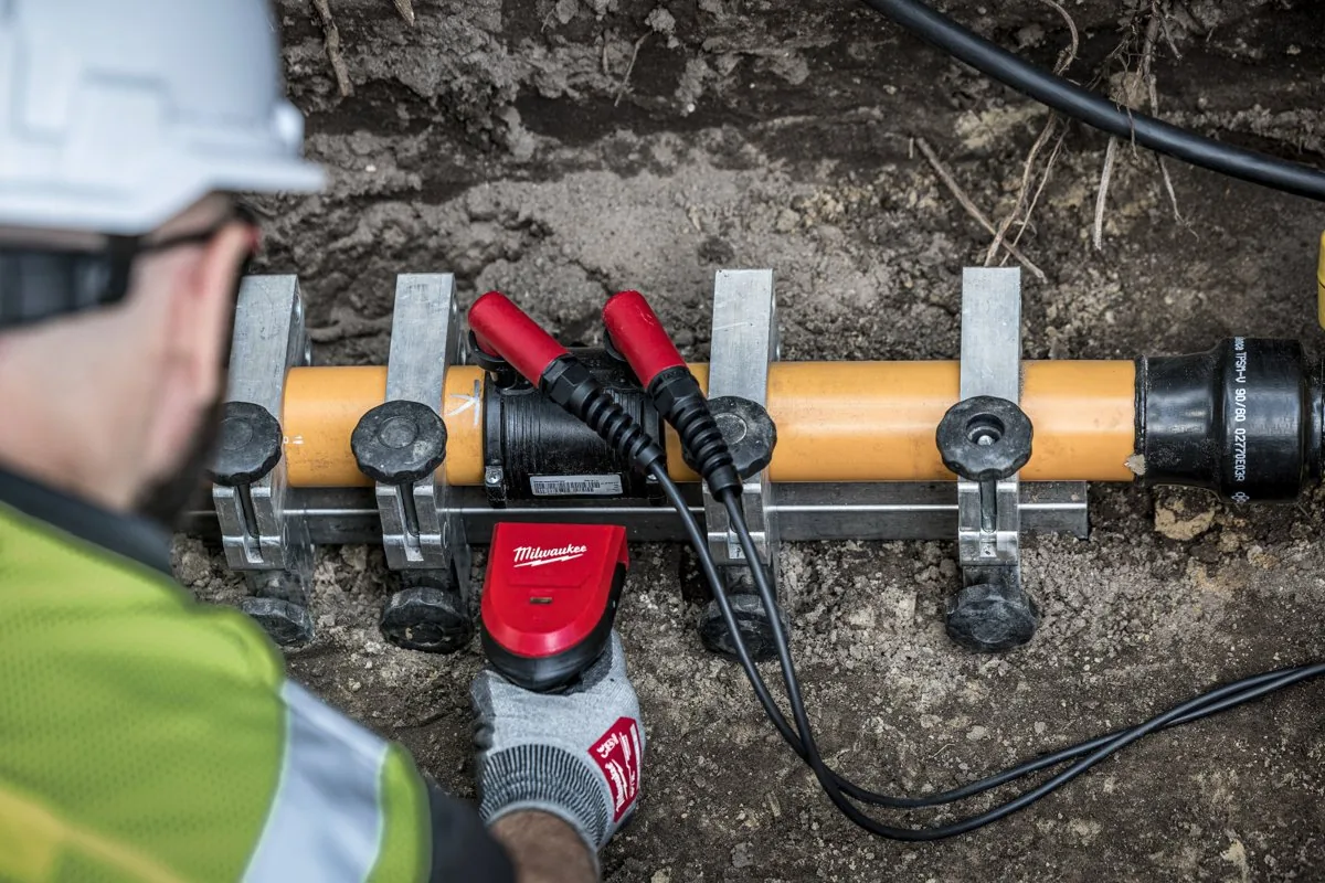 Podłączanie przewodów do kształtki elektrooporowej