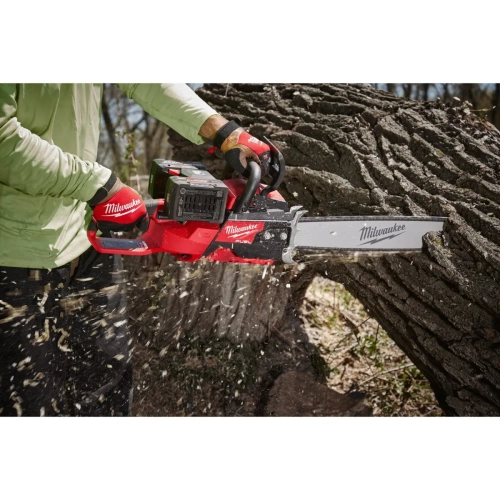 Łańcuch 50 cm .325″ do pilarki M18 F2CHS50 MILWAUKEE – w pracy