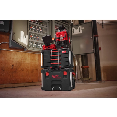 Skrzynia Milwaukee PACKOUT z 4 szufladami – widok 4