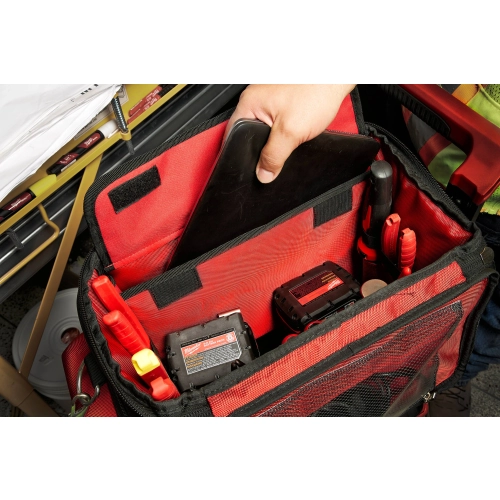 Torba Milwaukee PACKOUT z kieszenią na laptopa – widok 4